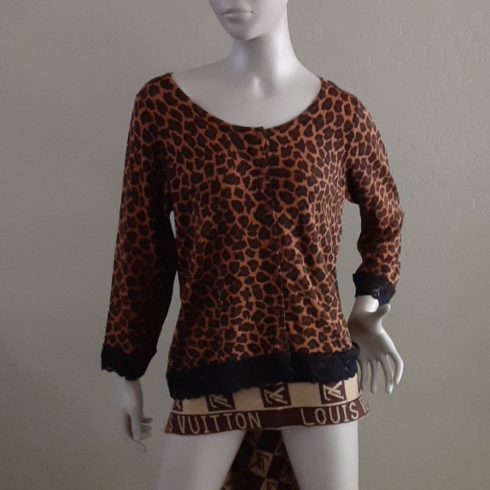 Irka cheetah print top